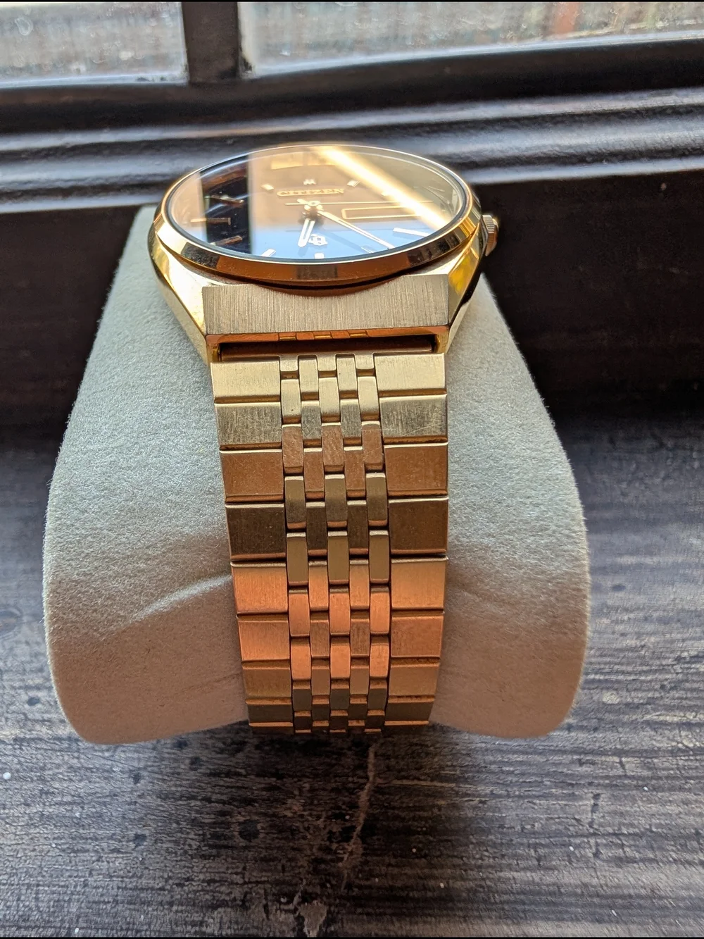 Vintage Citizen Quartz 1980s Near Mint Running